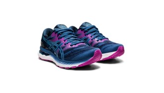 Gel nimbus 23 woman shark