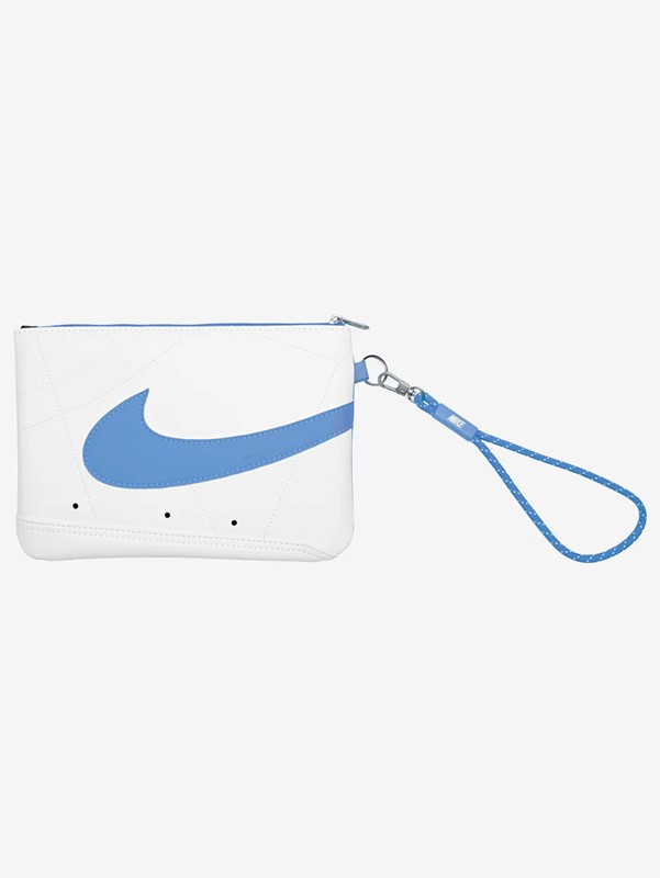 Blazer wristlet bnc/azz
